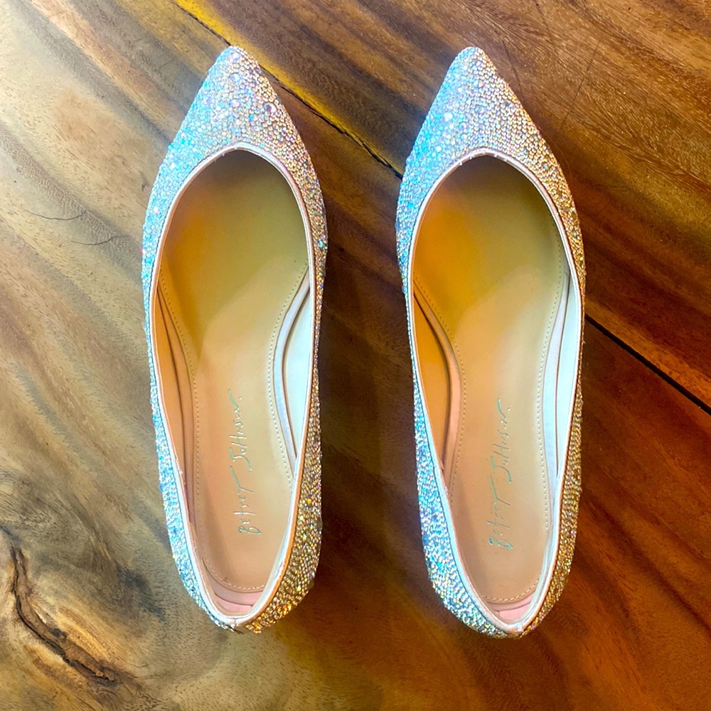 Betsey Johnson Remy flat - Picture 2 of 5